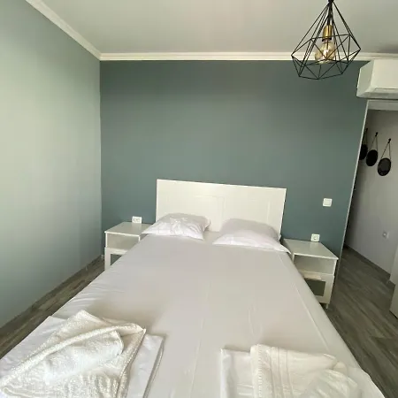 Your Πριμόρσκο