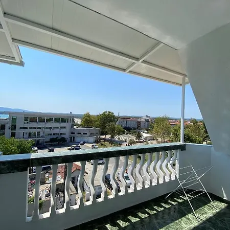 Your Διαμέρισμα *